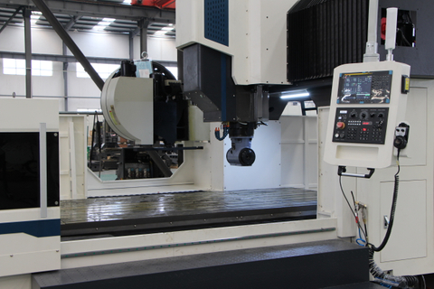 Портальный обрабатывающий центр GMC3022