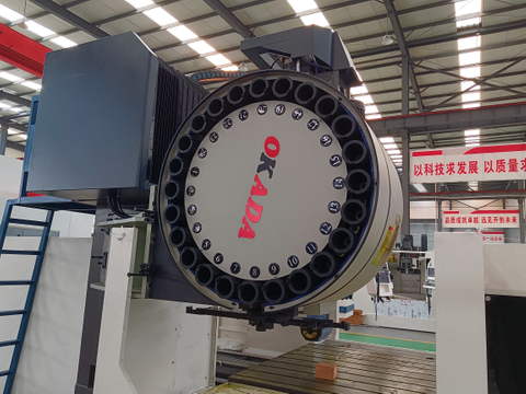 Портальный обрабатывающий центр GMC4025