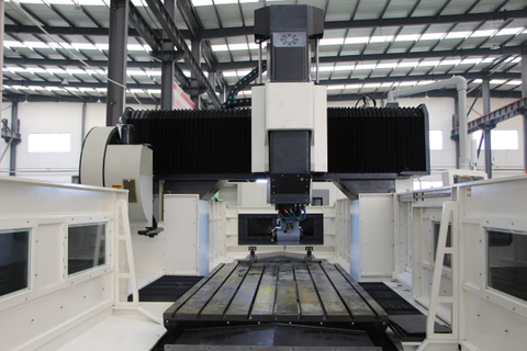 Портальный обрабатывающий центр GMC3018